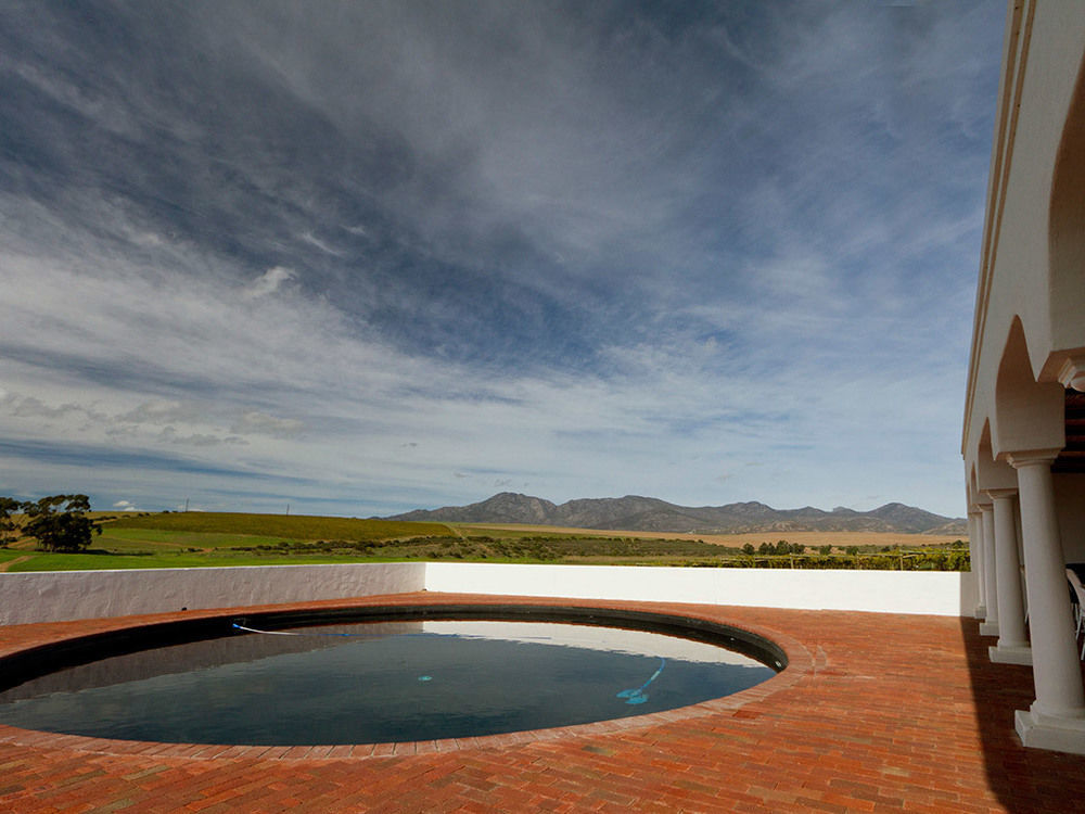 Endless Vineyards At Wildekrans Wine Estate Guest House Botrivier Exterior photo